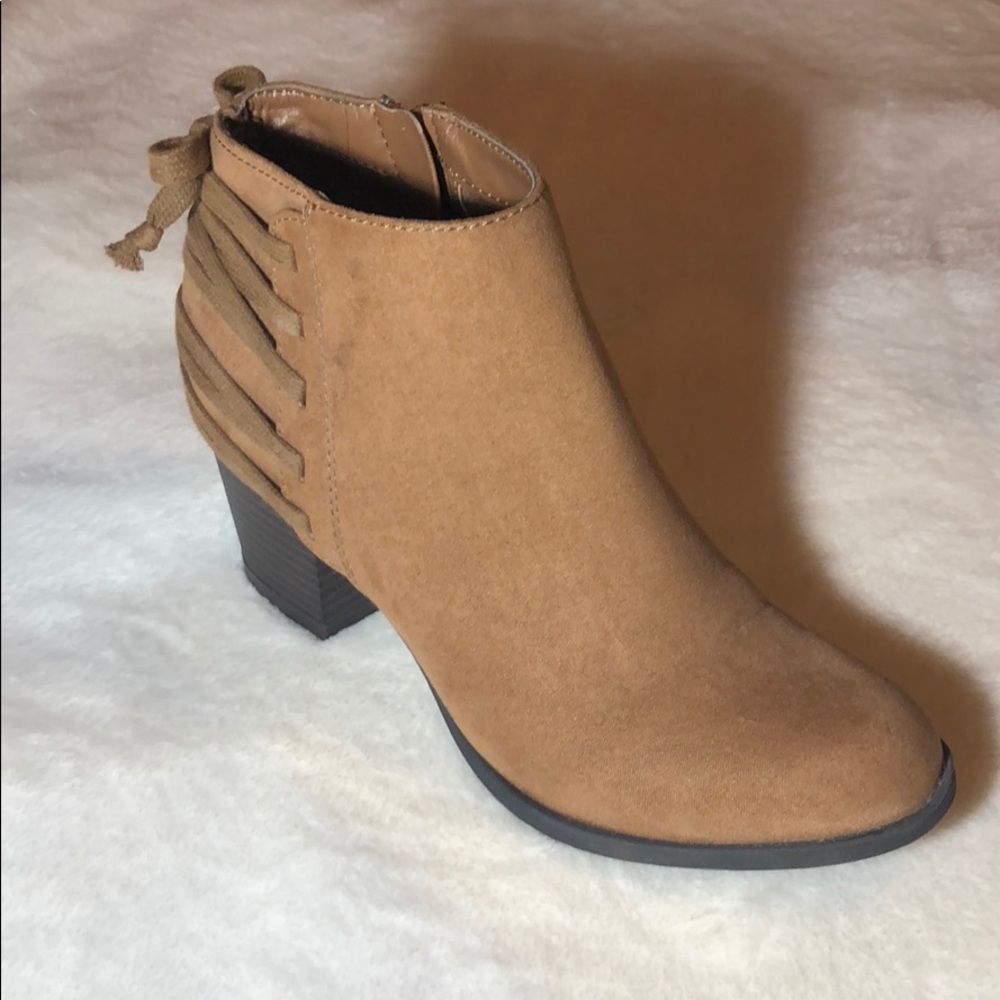 Women’s ankle boots size 7